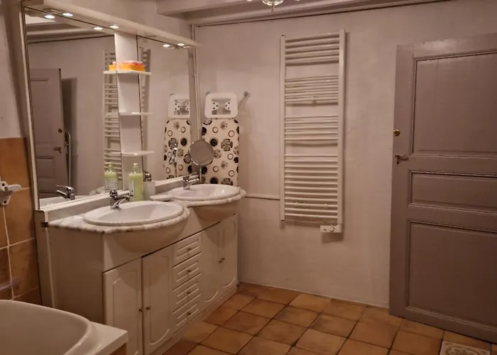 Charmante Petite Grange - 5 Couchages Semesterbostad Nalzen